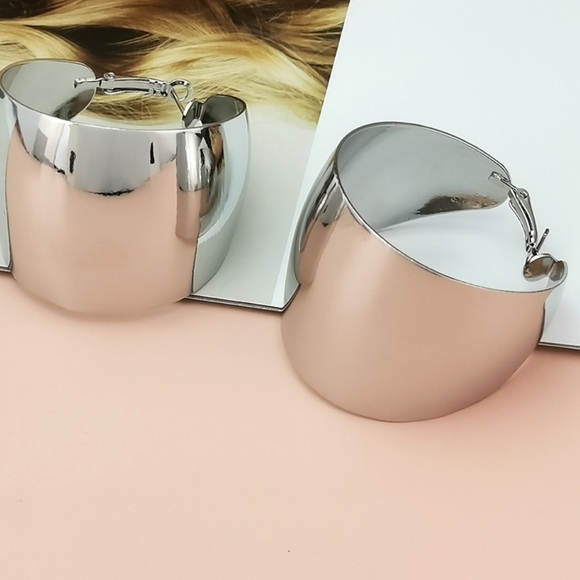 JoAnne Hoop - Picture 2 of 4